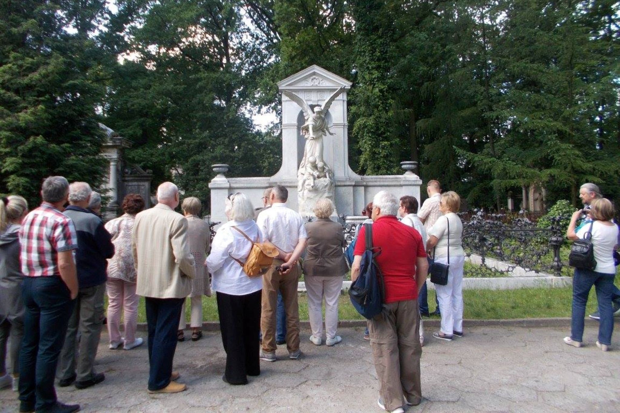 Polen: Den gamle kirkegård i Łódź – Tekstilfyrsternes  eftermæle