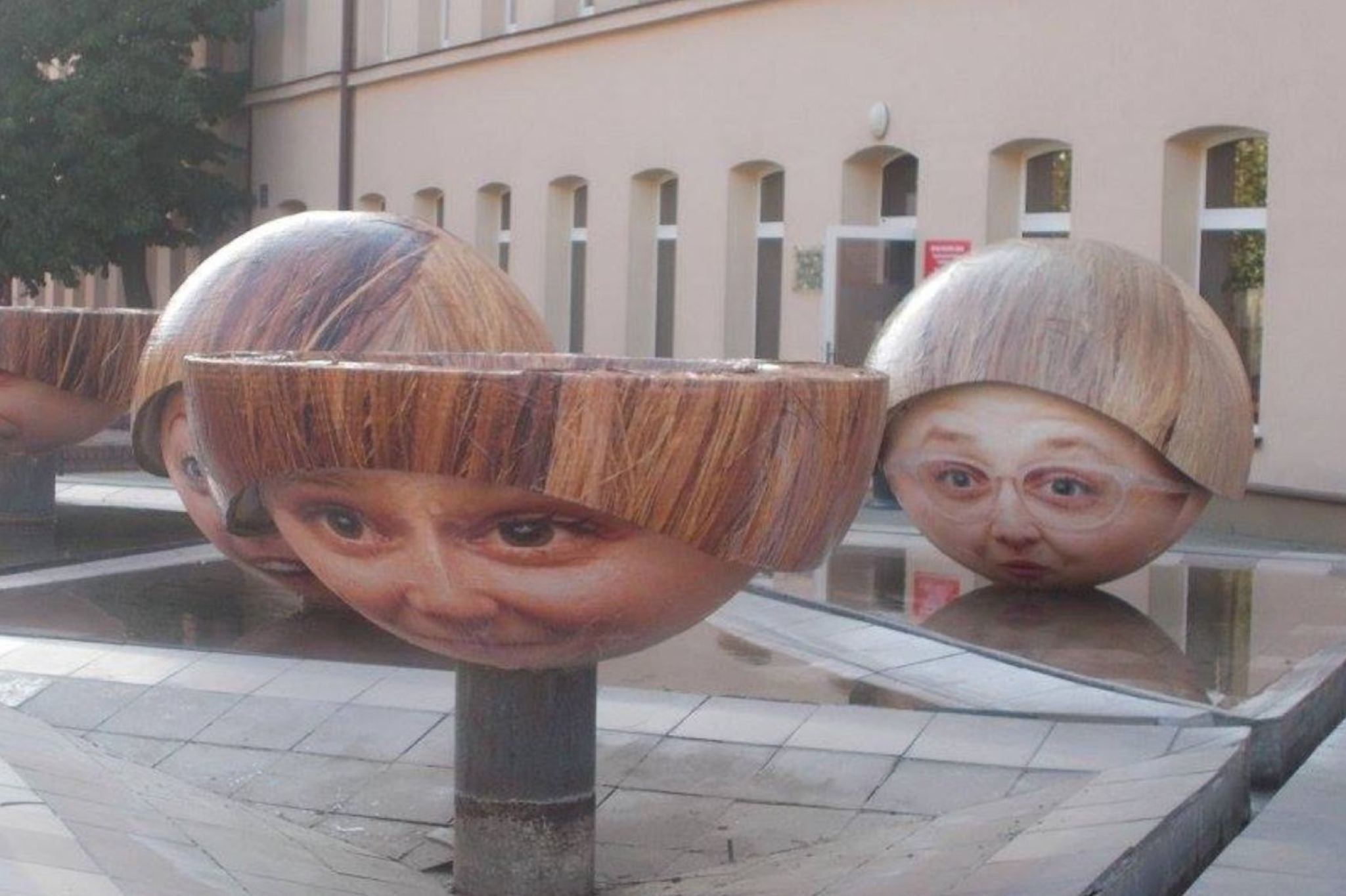 Polen: Monumenter og Skulpturer i Łódź