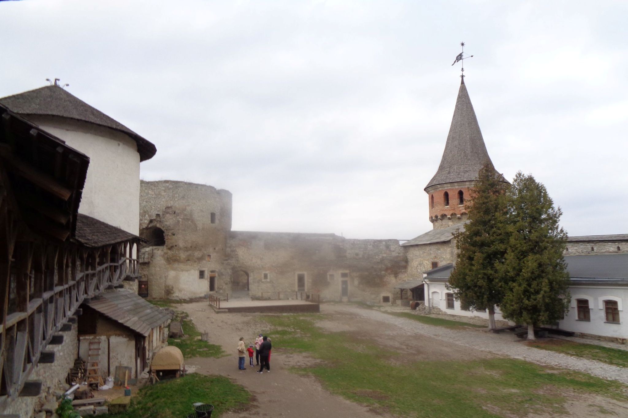Ukraine: Slottet i Kamianets-Podilskyi er en af Ukraines 7 vidundere