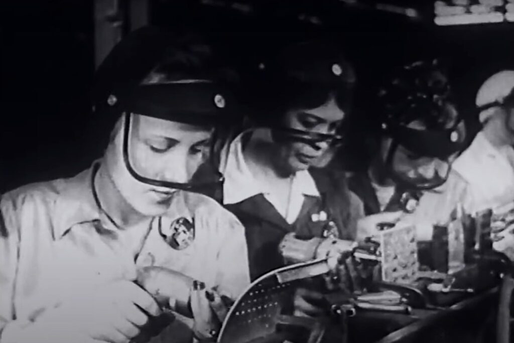 Sisters with Transistors