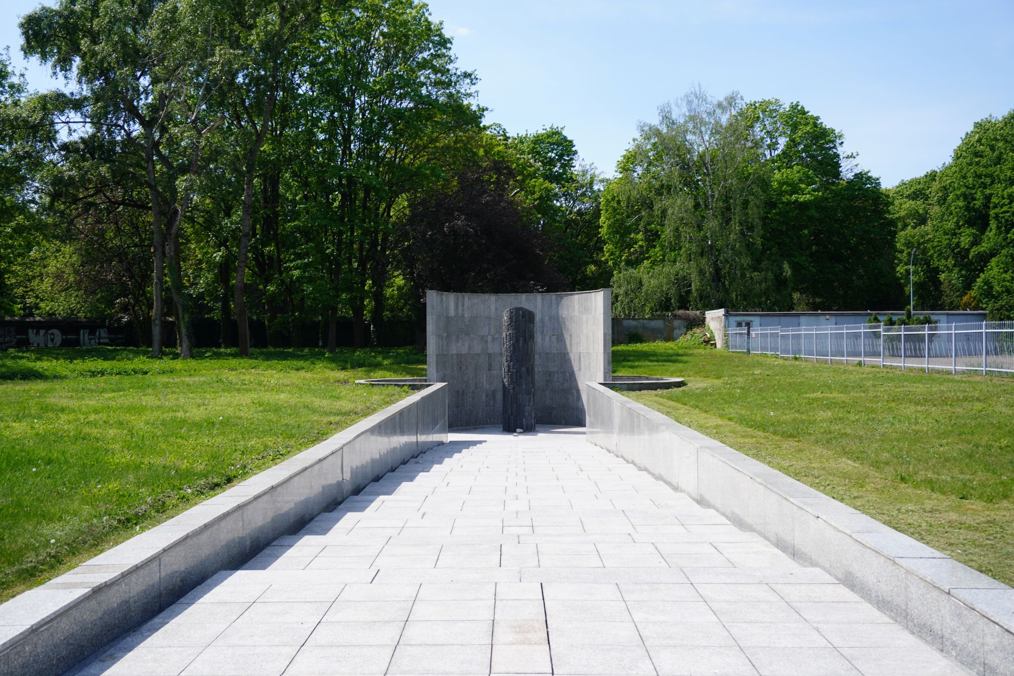 Polen: Monumentet for Jødernes og Polakkernes Martyrium