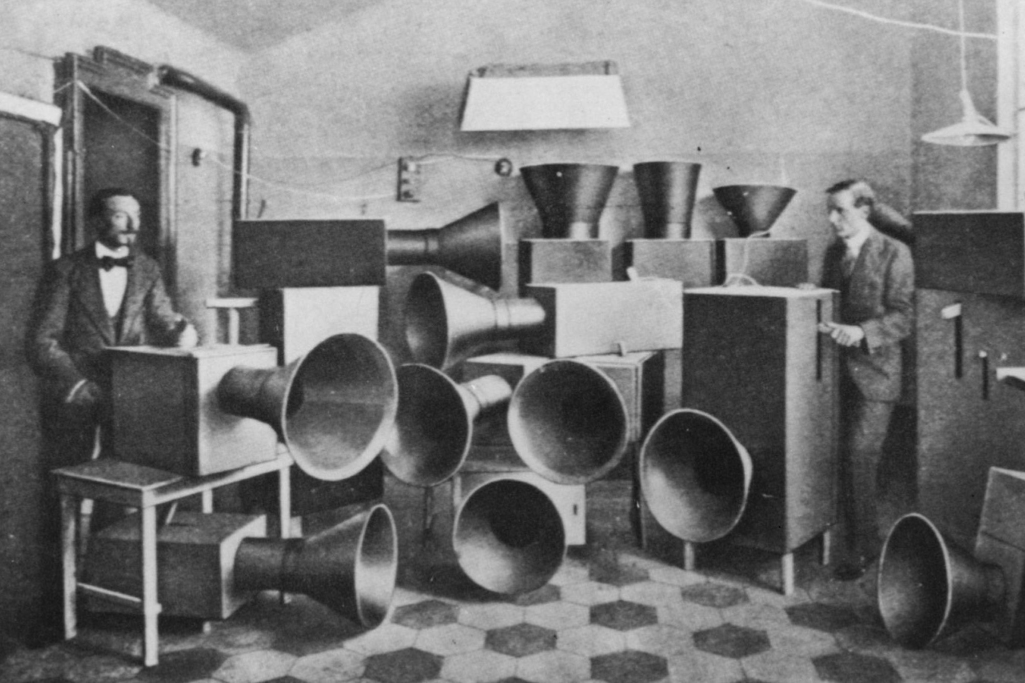 Bøger: The Art of Noise: Destruction of Music by Futurist Machines
