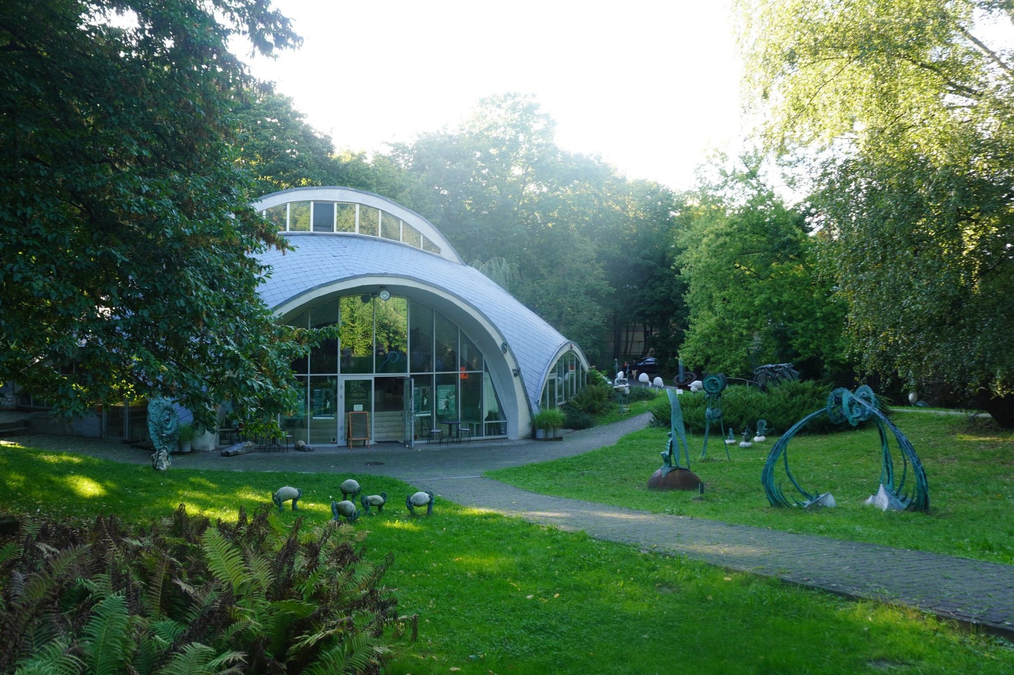 Polen: Den kunstneriske Zoo – Decjusza parken i Krakow