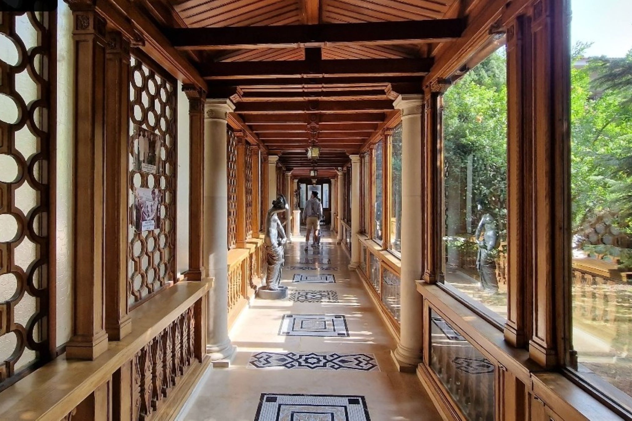 Rumænien: Ceaușescus over 80 værelser store palæ i Bukarest